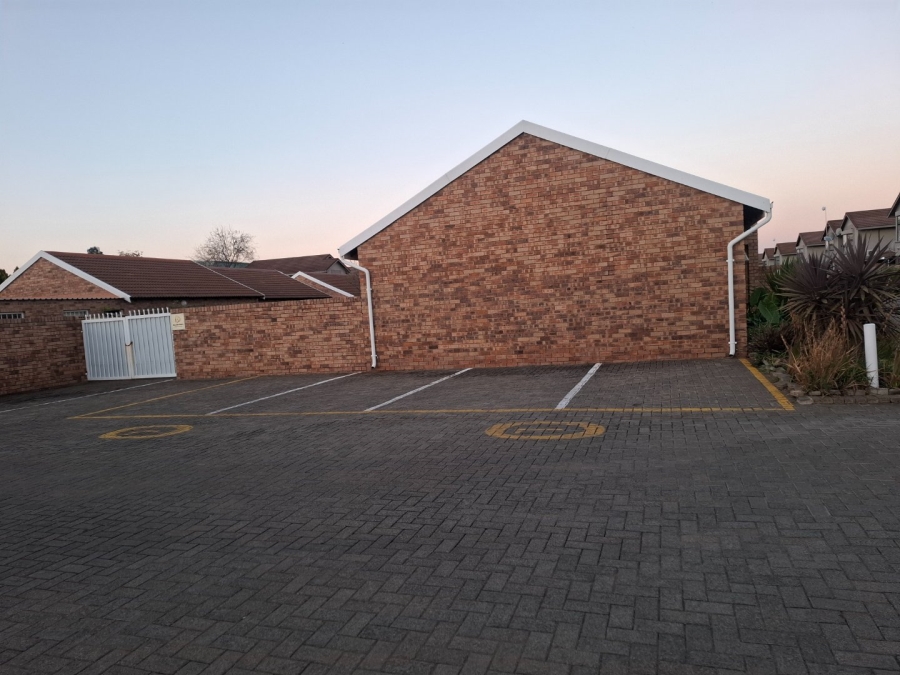 3 Bedroom Property for Sale in Universitas Free State